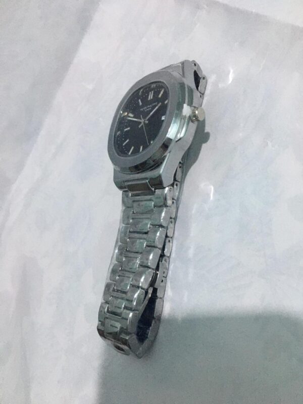Patek Philippe Genève Watch for Man's with Date display - Image 2